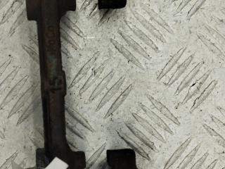 скоба суппорта Ford Focus 2 поколение [рестайлинг] 2009, 1.6 л., дизель, МКПП, белый, универсал, 15