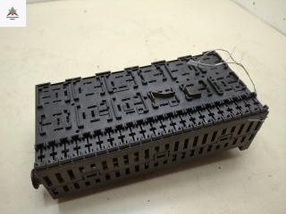 блок предохранителей Volkswagen Transporter T4 2001, 2.5 л., дизель, МКПП, белый, микроавтобус, 357937039