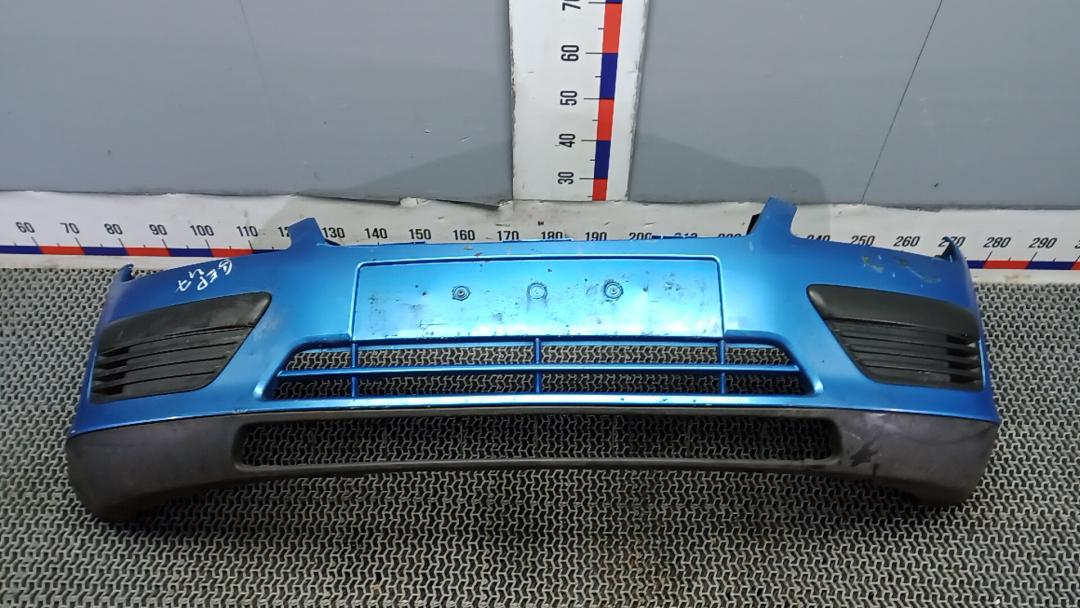 бампер передний Ford Focus 2 поколение 2006, 1.6 л., бензин, МКПП, хетчбэк 5 дв. - фото №1