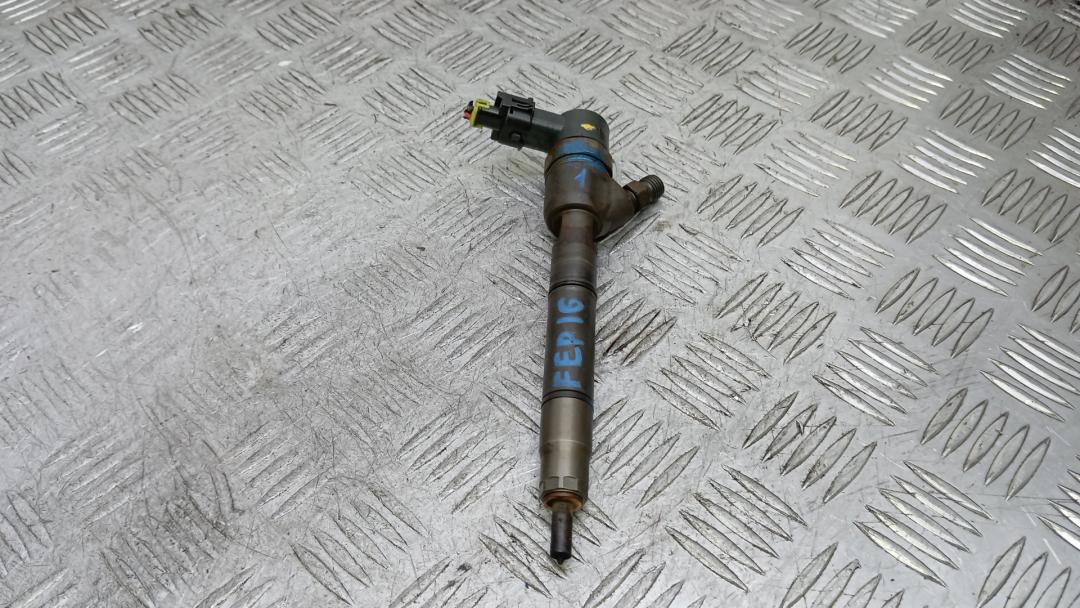 форсунка Hyundai i40 VF 2013, 1.7 л., дизель, МКПП, седан, 0445110411 - фото №1