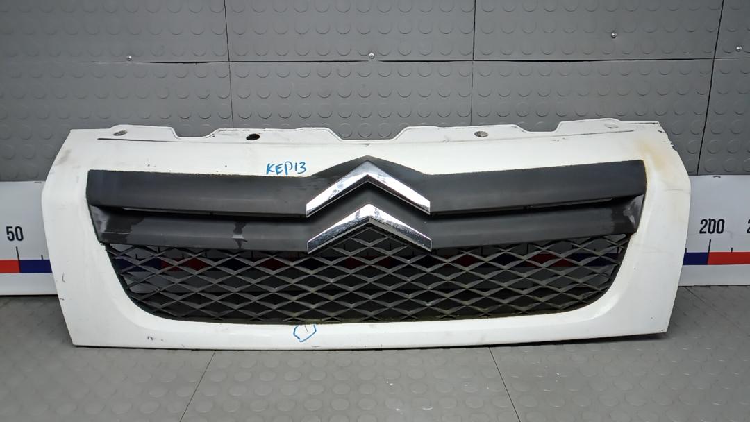 решетка радиатора Citroen Jumper 2 поколение 2008, 2.2 л., дизель, МКПП, микроавтобус - фото №1