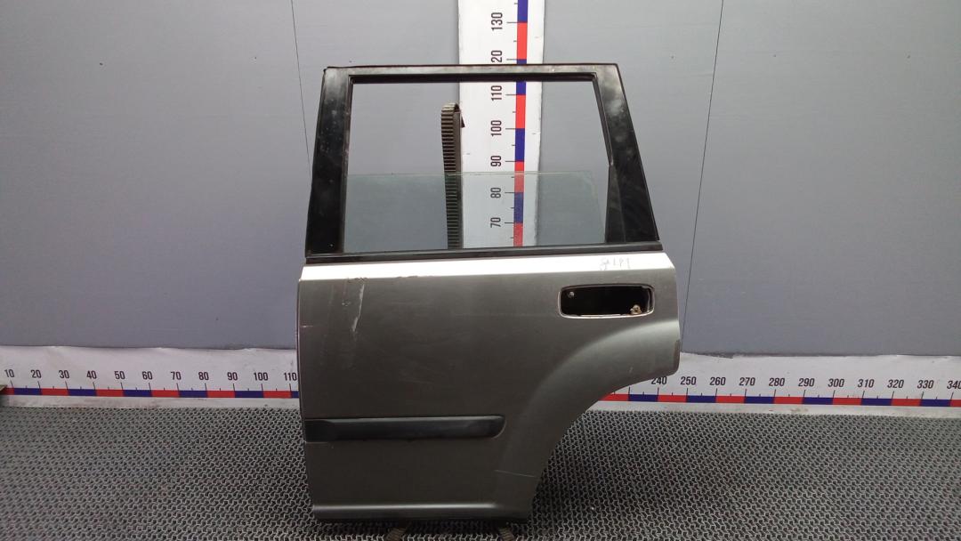 дверь задняя левая Nissan X-Trail T30 2002, 2.2 л., дизель, МКПП, внедорожник 5 дв. - фото №1