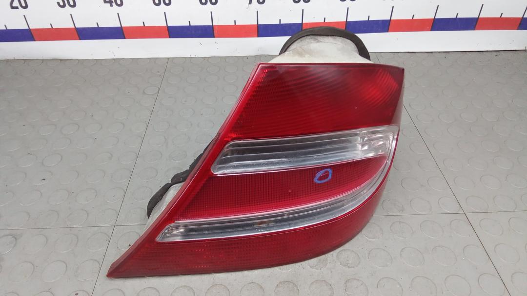 фонарь задний правый Mercedes-Benz CLK-Класс C209/A209 2003, 2.6 л., 240, бензин, АКПП, купе - фото №1