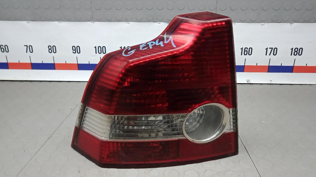 фонарь задний левый Volvo S40 2 поколение 2005, 2.0 л., дизель, МКПП, седан - фото №1