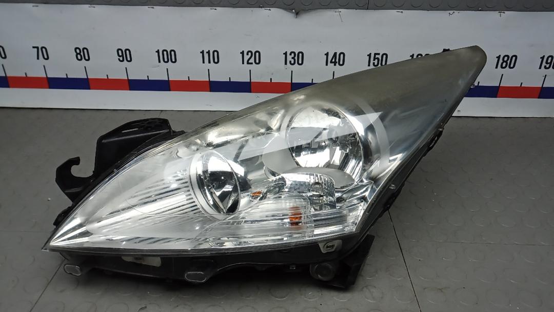 фара левая Peugeot 3008 1 поколение 2010, 1.6 л., дизель, МКПП, хетчбэк 5 дв. - фото №1