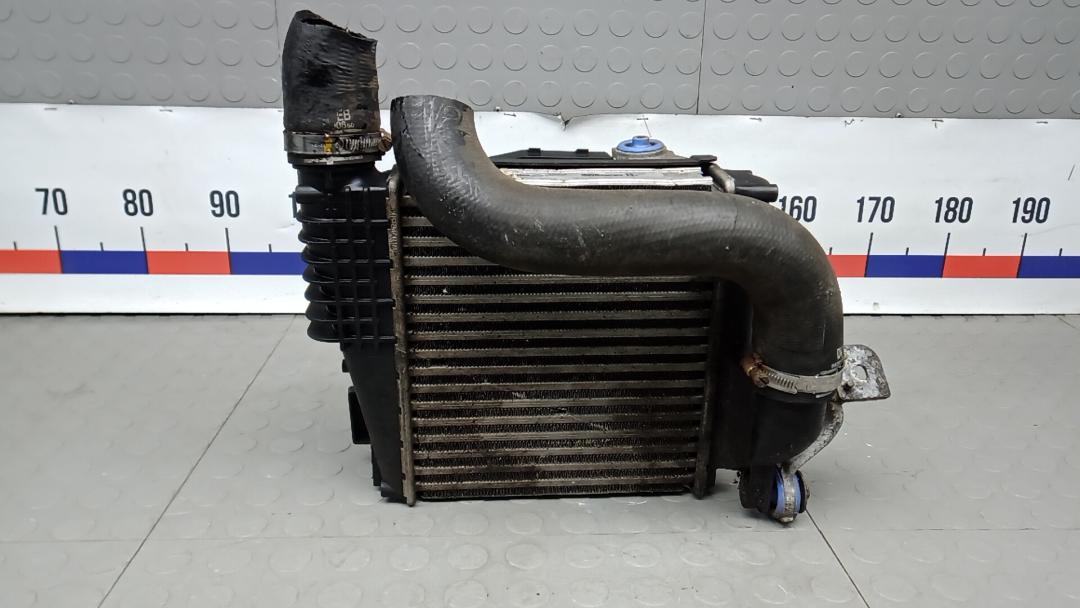 радиатор интеркулера Peugeot 3008 2 поколение 2018, 1.6 л., дизель, АКПП, внедорожник 5 дв. - фото №1