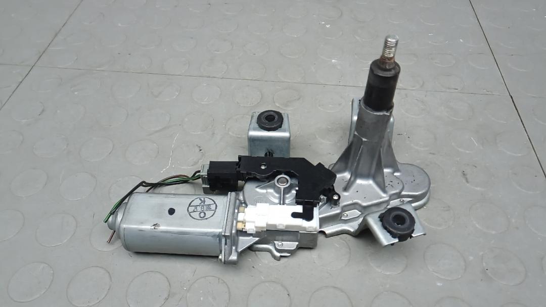 моторчик заднего стеклоочистителя (дворника) Land Rover Discovery 3 поколение 2006, 2.7 л., TD V6, дизель, МКПП, внедорожник 5 дв. - фото №1