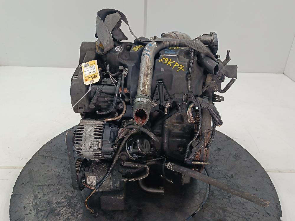 двигатель Renault Megane 3 поколение 2008, Дизель 1.5, цвет, K9K732 - фото №1