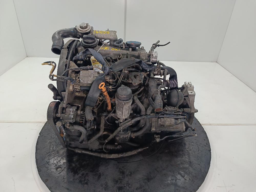 двигатель Volkswagen Golf 4 поколение 2002, цвет, AHF - фото №1