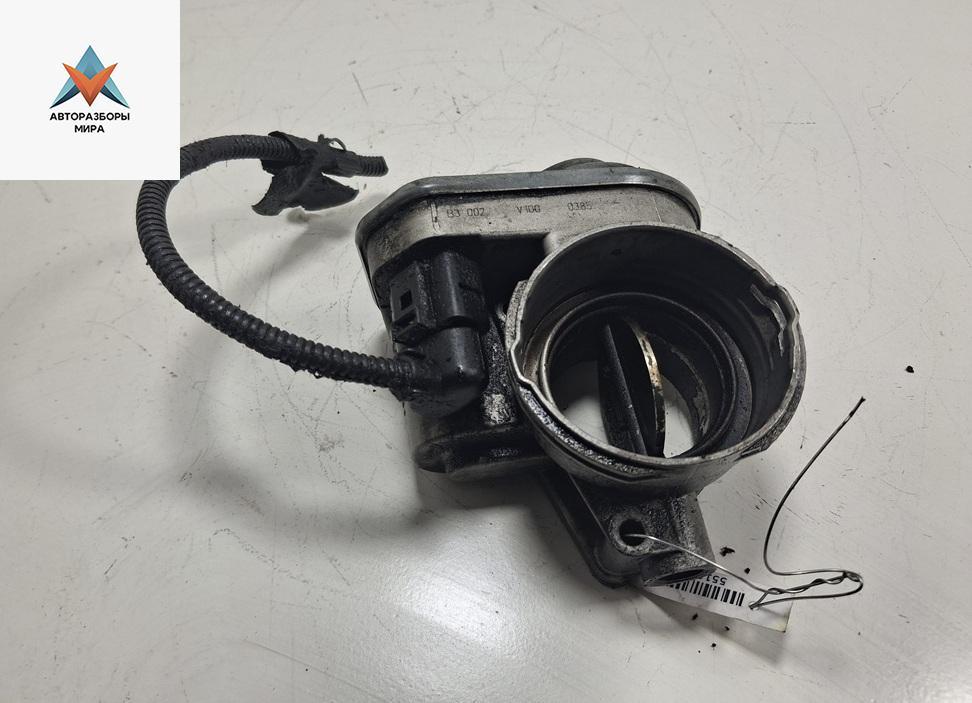 заслонка дроссельная Volkswagen Bora 1 поколение 2003, 1.9 л., дизель, МКПП, серый, универсал, 038128063G - фото №1