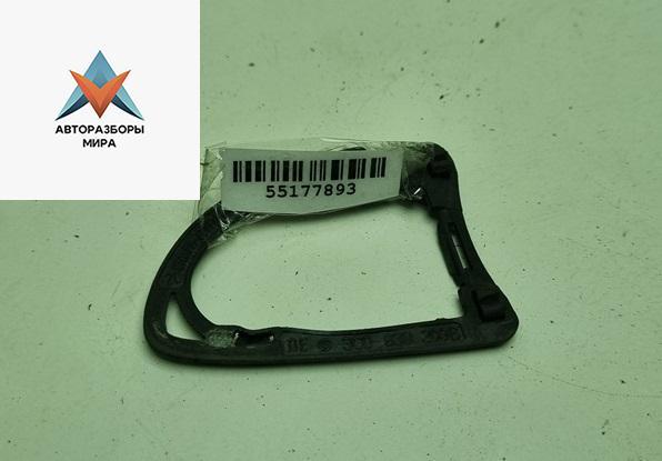 Накладка на ручку двери Volkswagen Passat B6 2008, 1.9 л., дизель, МКПП, красный, универсал, 3C0839209B - фото №1