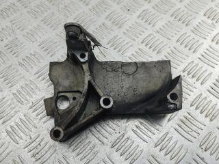 кронштейн двигателя Renault Kangoo 1 поколение [рестайлинг] 2003, 1.5 л., дизель, МКПП, красный, фургон, 8200101196