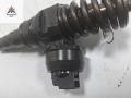 форсунка Volkswagen Caddy 3 поколение 2006, 1.9 л., дизель, МКПП, жёлтый, фургон, 038130073BN - фото №2