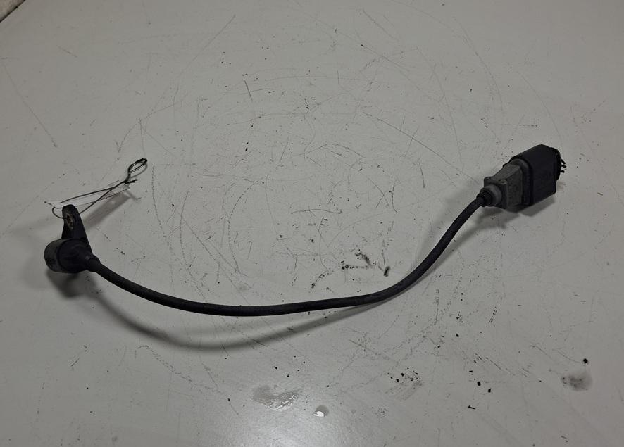 датчик распредвала Volkswagen Passat B6 2006, 2.0 л., дизель, МКПП, чёрный, универсал, 03G906433