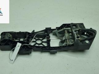 Корпус (держатель) ручки двери передней левой Volkswagen Passat B6 2007, 2.0 л., дизель, АКПП, синий, универсал, 3C0837885H