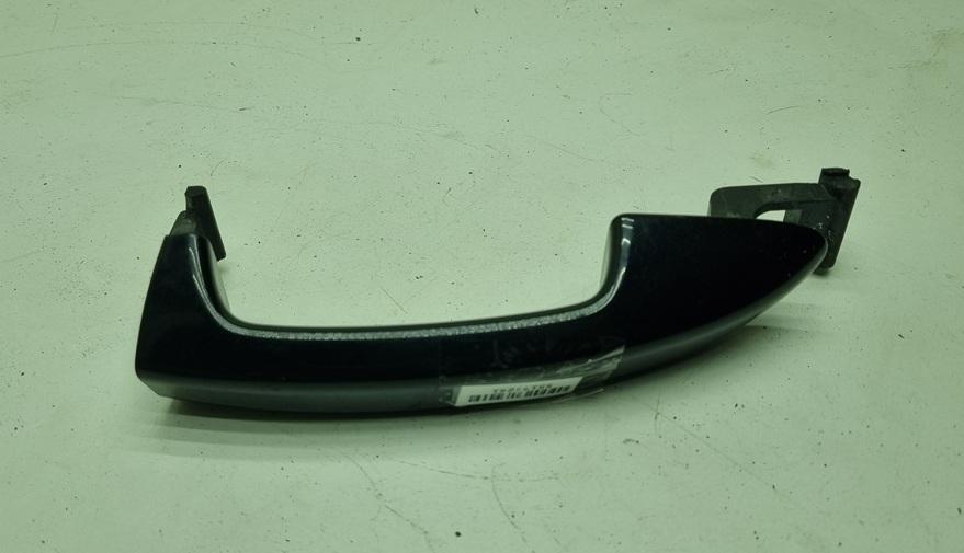 ручка наружная задняя правая Volkswagen Passat B6 2008, 2.0 л., дизель, МКПП, чёрный, универсал, 3C0837210
