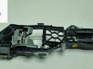 Корпус (держатель) ручки двери передней правой Volkswagen Passat B6 2005, 1.6 л., бензин, МКПП, серый, универсал, 3C0837886J