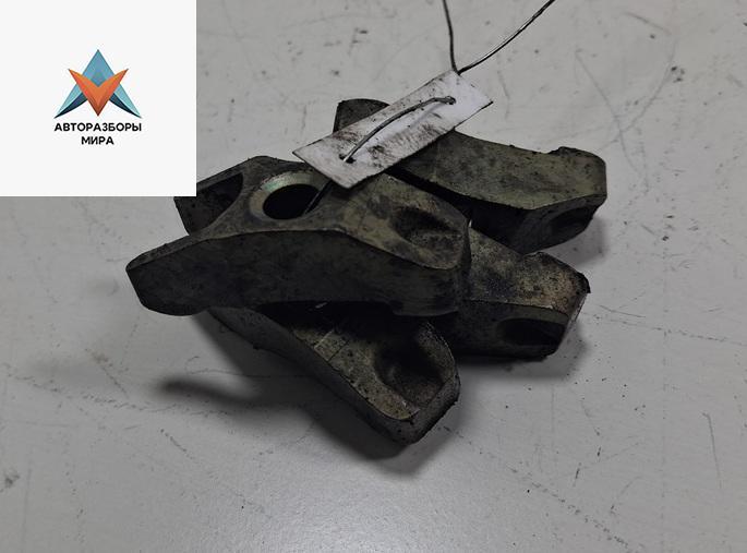 крепление форсунки Volkswagen Sharan 1 поколение 1999, 1.9 л., дизель, МКПП, зелёный, минивэн - фото №1