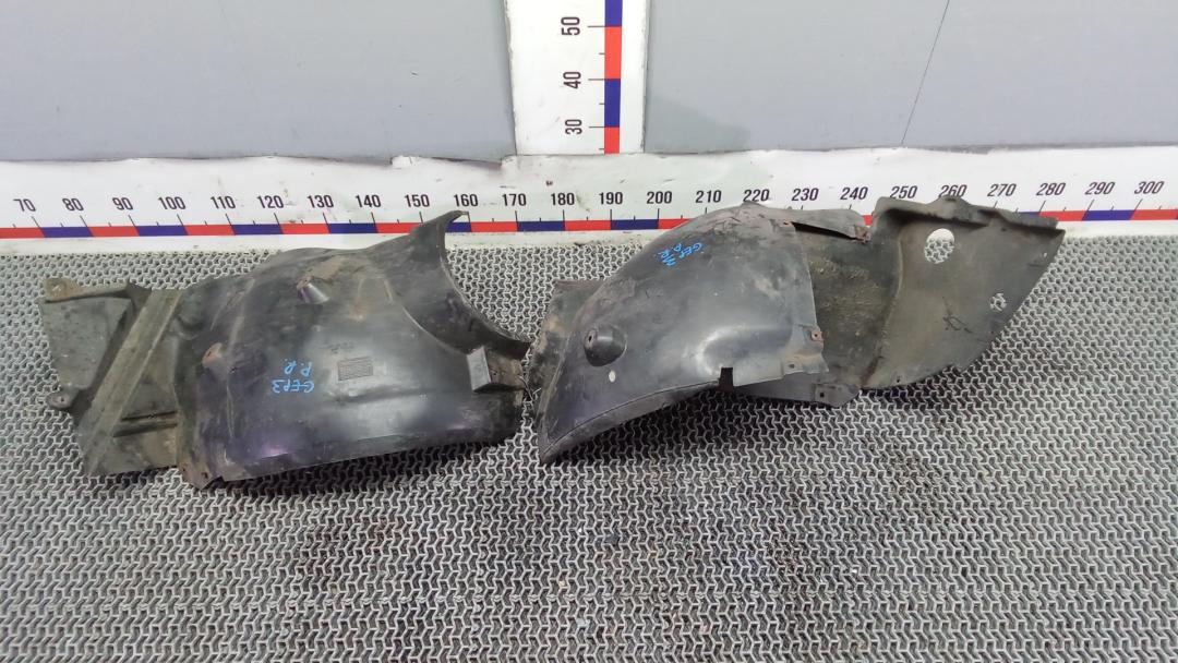 Подкрылок передний правый Mercedes-Benz CLK-Класс C209/A209 2003, 2.6 л., 240, бензин, АКПП, купе - фото №1