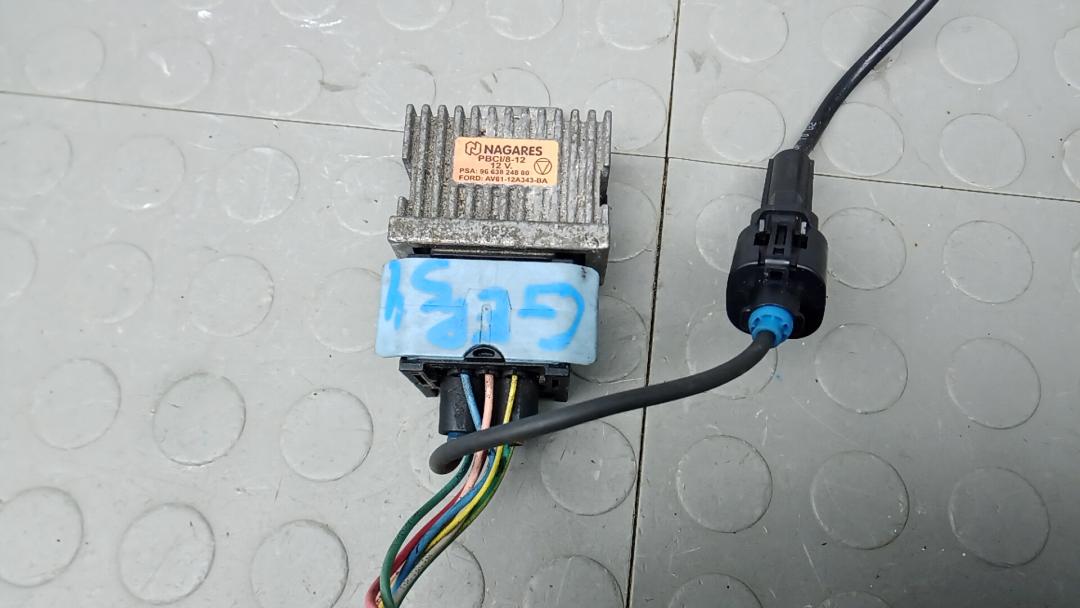 реле накала свечей Citroen C5 2 поколение 2012, 2.0 л., дизель, МКПП, универсал, 9663824880 - фото №1