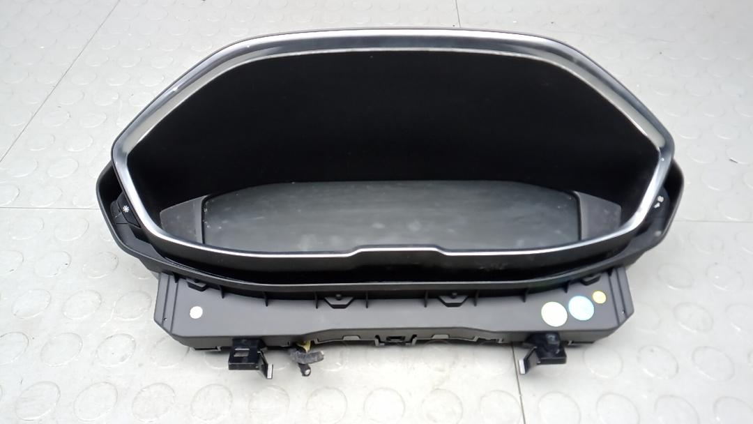 приборная панель Peugeot 3008 2 поколение 2018, 1.6 л., дизель, АКПП, внедорожник 5 дв. - фото №1