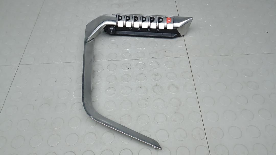 блок управления печки / климат-контроля Peugeot 3008 2 поколение 2018, 1.6 л., дизель, АКПП, внедорожник 5 дв. - фото №1