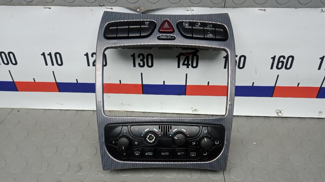 блок управления печки / климат-контроля Mercedes-Benz CLK-Класс C209/A209 2003, 2.6 л., 240, бензин, АКПП, купе - фото №1