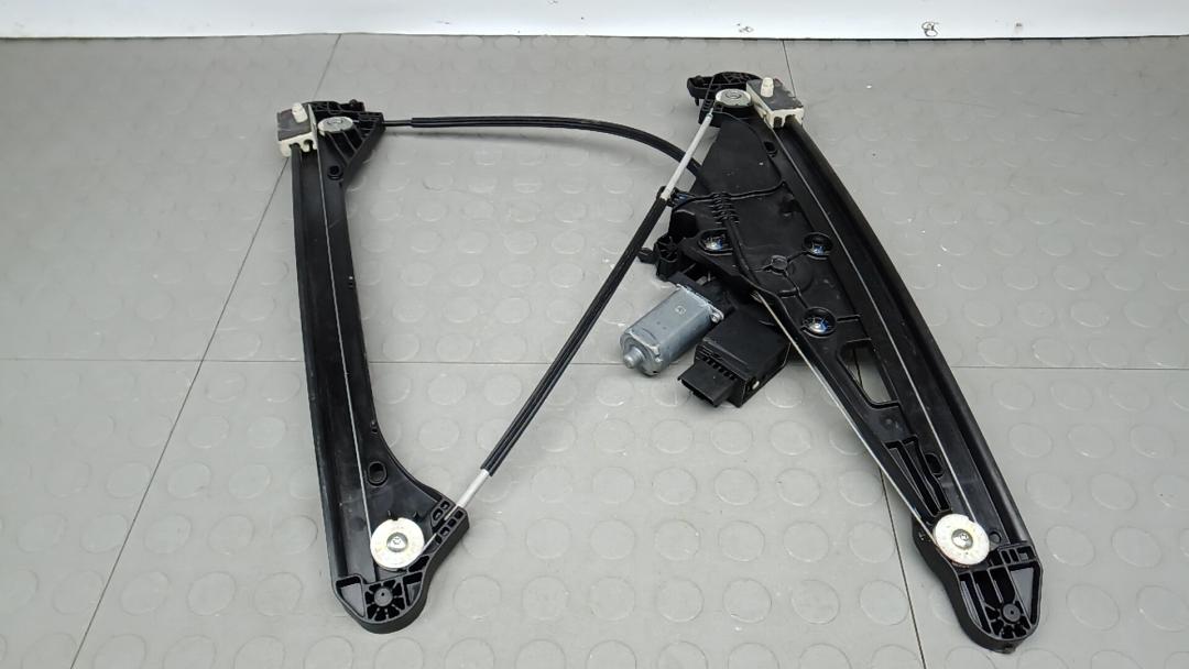 стеклоподъемник передний правый Citroen C5 AirCross 1 поколение 2022, 1.2 л., бензин, МКПП, внедорожник 5 дв. - фото №1