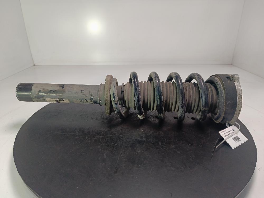 Стойка Volkswagen Touareg 3 поколение 2019, цвет, 4M4031AG - фото №1