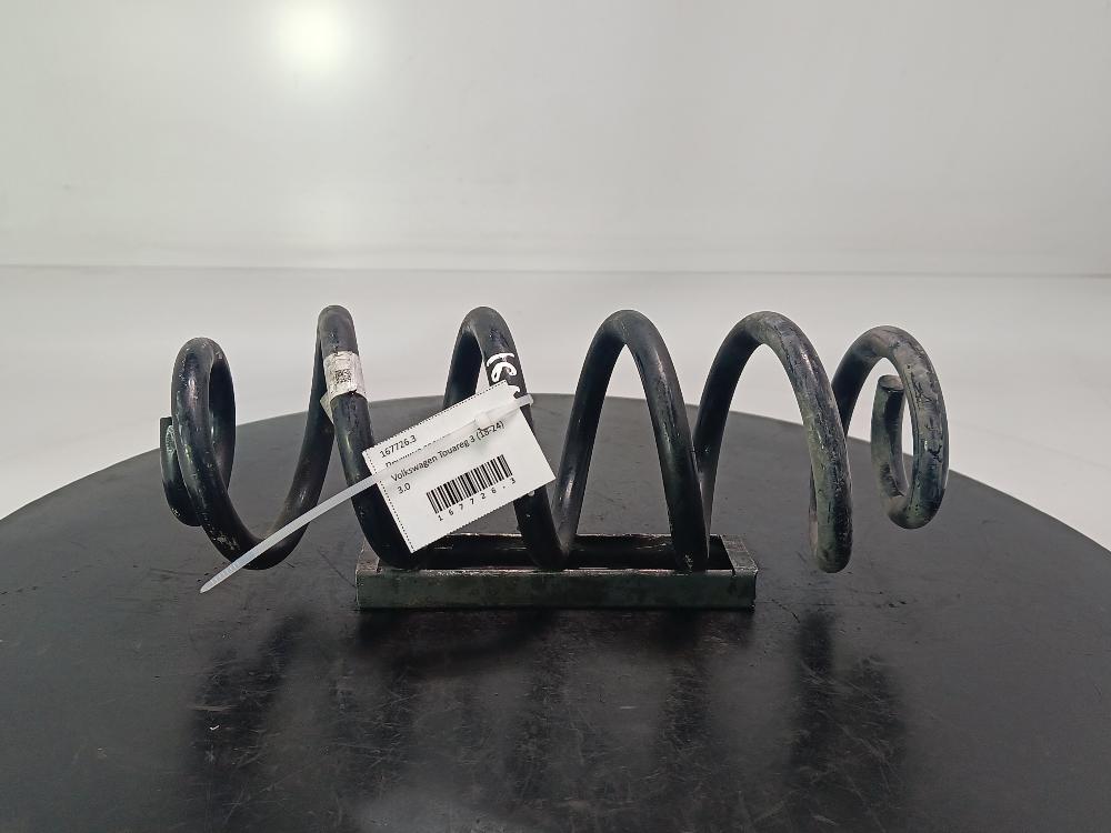 пружина задняя Volkswagen Touareg 3 поколение 2019, цвет - фото №1