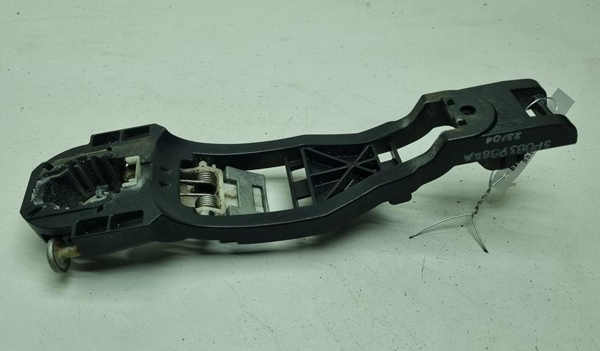 Корпус (держатель) ручки двери задней правой SEAT Toledo 2004, 2.0 л., дизель, МКПП, чёрный, хетчбэк 5 дв., 5P0839885A