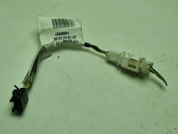 разъем (фишка) проводки Volkswagen Passat B6 2010, 1.6 л., бензин, МКПП, серый, универсал, 3C0971154