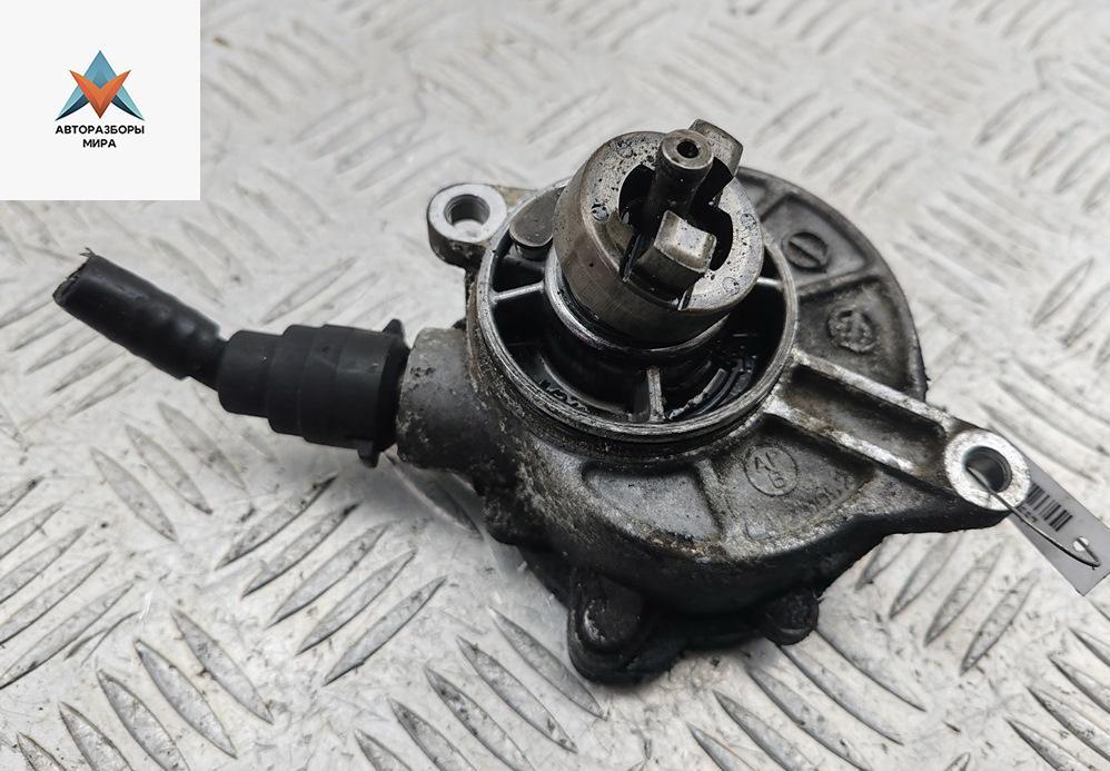 насос вакуумный Mercedes-Benz Vito-2 / Viano W639 2005, 2.2 л., дизель, МКПП, белый, микроавтобус, 6462300165 - фото №1