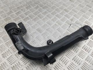 патрубок интеркулера Volkswagen Golf-6 2011, 1.6 л., дизель, МКПП, белый, хетчбэк 5 дв., 1K0145770AE