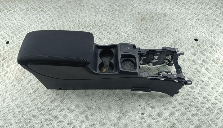 подлокотник Renault Koleos 2008, 2.5 л., бензин, МКПП, серый, внедорожник 5 дв.