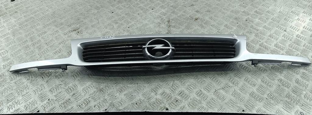 решетка радиатора Opel Astra F 1997, серый, хетчбэк 5 дв., 90452416