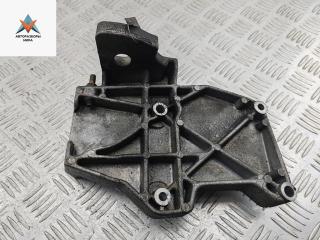 кронштейн компрессора кондиционера Audi A6 4A/C4 1997, 1.8 л., бензин, МКПП, серый, универсал, 058260885