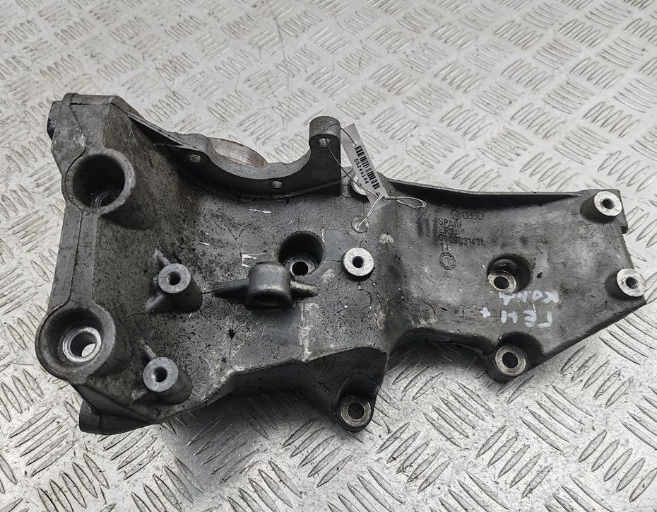 кронштейн генератора Audi A4 B6 2001, 1.8 л., Ti, бензин, МКПП, чёрный, седан, 06B903143L