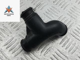 фланец (тройник) системы охлаждения Audi A4 B6 2001, 1.8 л., Ti, бензин, МКПП, чёрный, седан, 06B103221P