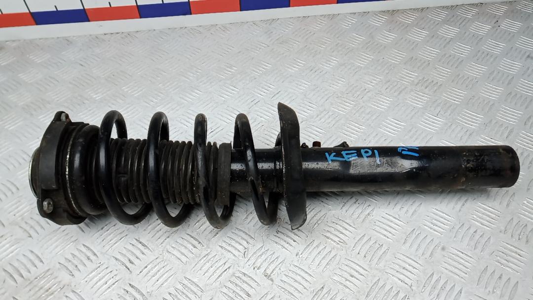 Стойка Skoda Superb 2 поколение 2010, 1.9 л., D TDI PD, дизель, МКПП, хетчбэк 5 дв. - фото №1