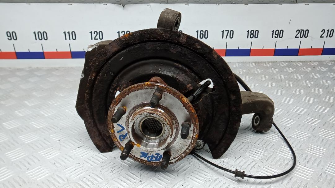 ступица передняя левая Dodge Nitro 1 поколение 2007, 2.8 л., дизель, АКПП, внедорожник 5 дв. - фото №1