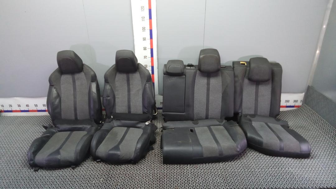 салон (комплект сидений) Peugeot 3008 2 поколение 2018, 1.6 л., дизель, АКПП, внедорожник 5 дв. - фото №1