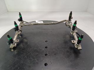 топливная рампа Audi A4 B6 2002, цвет, 06C133681J