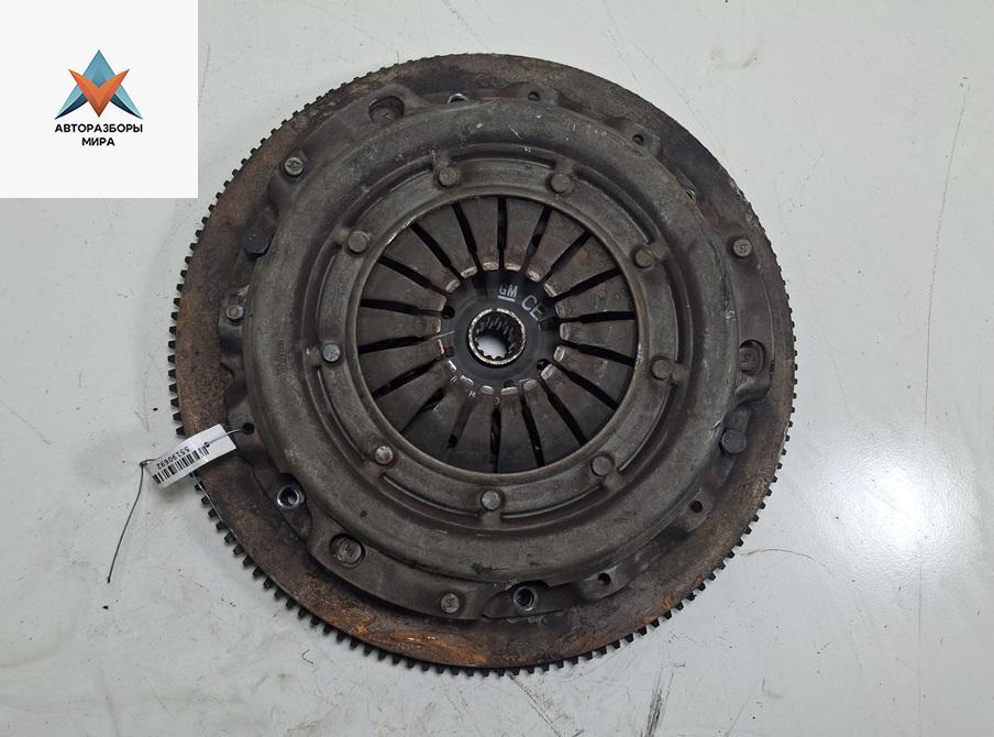 маховик Opel Astra G 1998, 1.6 л., бензин, МКПП, зелёный, универсал - фото №1