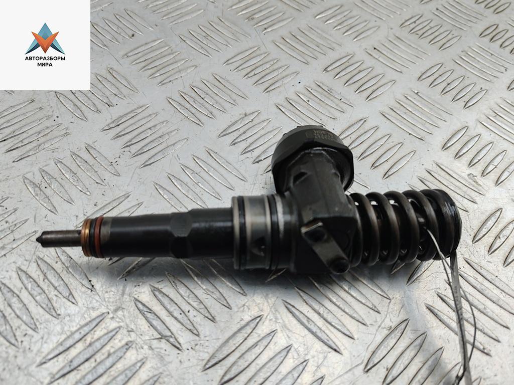 форсунка Volkswagen Caddy 3 поколение 2005, 2.0 л., дизель, МКПП, белый, фургон, 038130080BX - фото №1