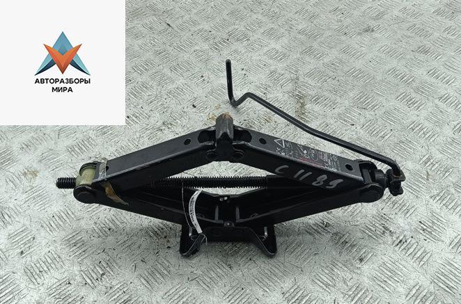 домкрат Renault Megane 2 поколение 2005, 1.6 л., бензин, МКПП, серый, универсал, 8200153953 - фото №1