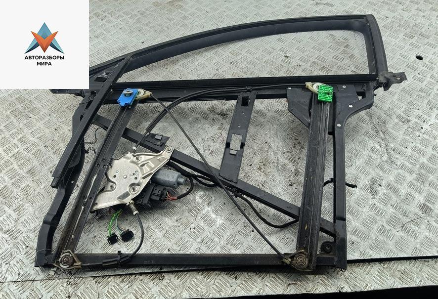 стеклоподъемник электрический передний левый Audi A6 4B/C5 1998, 2.4 л., бензин, МКПП, синий, универсал, 4B0837753 - фото №1