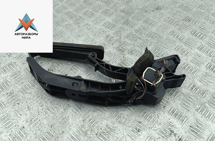 педаль Mercedes-Benz C-Класс W203/S203/CL203 2002, 2.2 л., дизель, АКПП, серый, универсал, 2033000104 - фото №1
