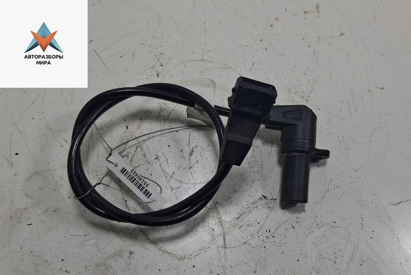 датчик коленвала Opel Astra G 1998, 1.6 л., бензин, МКПП, зелёный, универсал, 254037 - фото №1