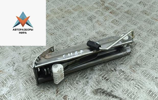 домкрат Mercedes-Benz C-Класс W204/S204 2010, 1.8 л., бензин, МКПП, серый, универсал, 2115830415 - фото №1